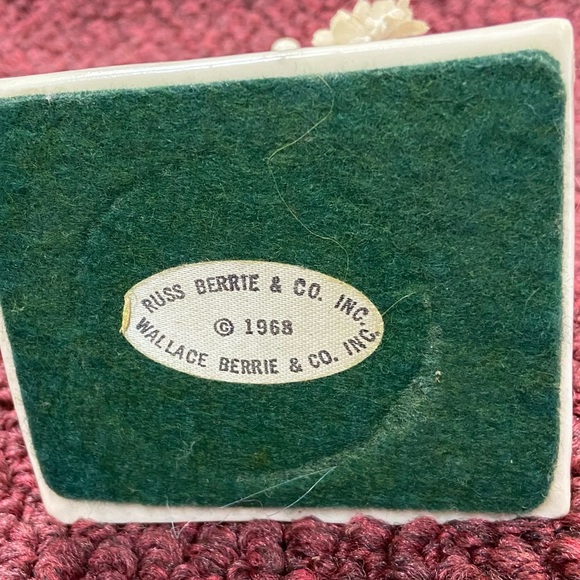 Russ Berrie & Co. Inc.   I WUV YOU statue from 1968 - Picture 5 of 7